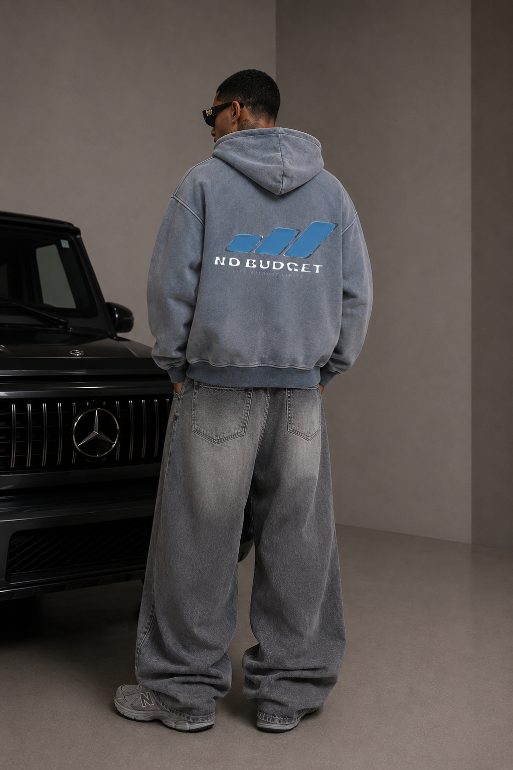NO BUDGET™ VINTAGE ZIP THROUGH HOODIE