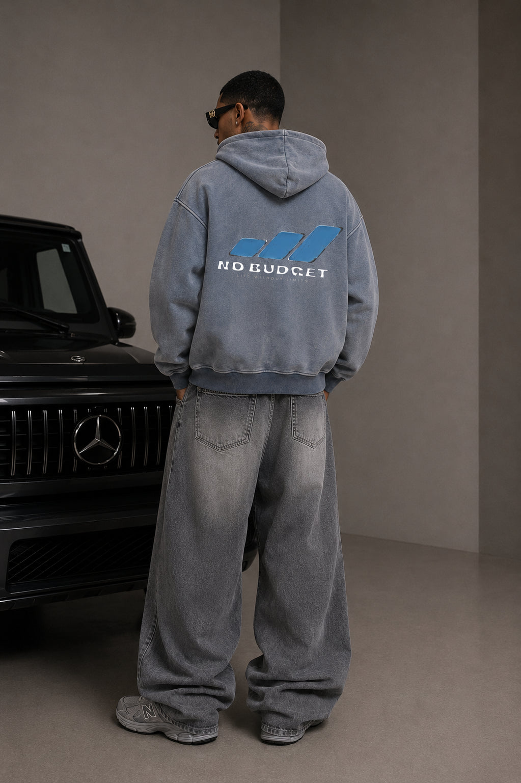 NO BUDGET™ VINTAGE ZIP THROUGH HOODIE